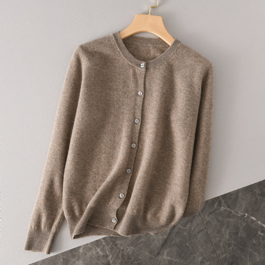 Damen Leichter Rundhals-Knopfcardigan in Kaschmiroptik mit feiner Rippkante und lässiger Silhouette Nord Taschen
