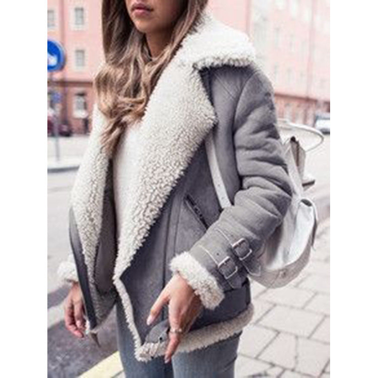 Damen Kurzjacke im Fliegerstil mit abgesetztem Fellkragen und verstellbaren Schnallen Nord Taschen