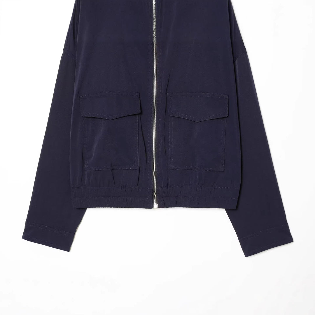 Damen Cropped Bomberjacke mit Stehkragen, durchgehendem Reißverschluss und aufgesetzten Pattentaschen Nord Taschen