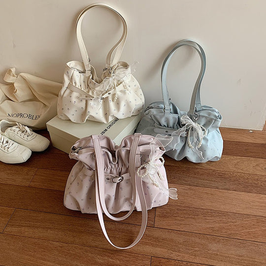 Damen modische Handtasche mit verspieltem Rüschendesign und eleganten Details Nord Taschen