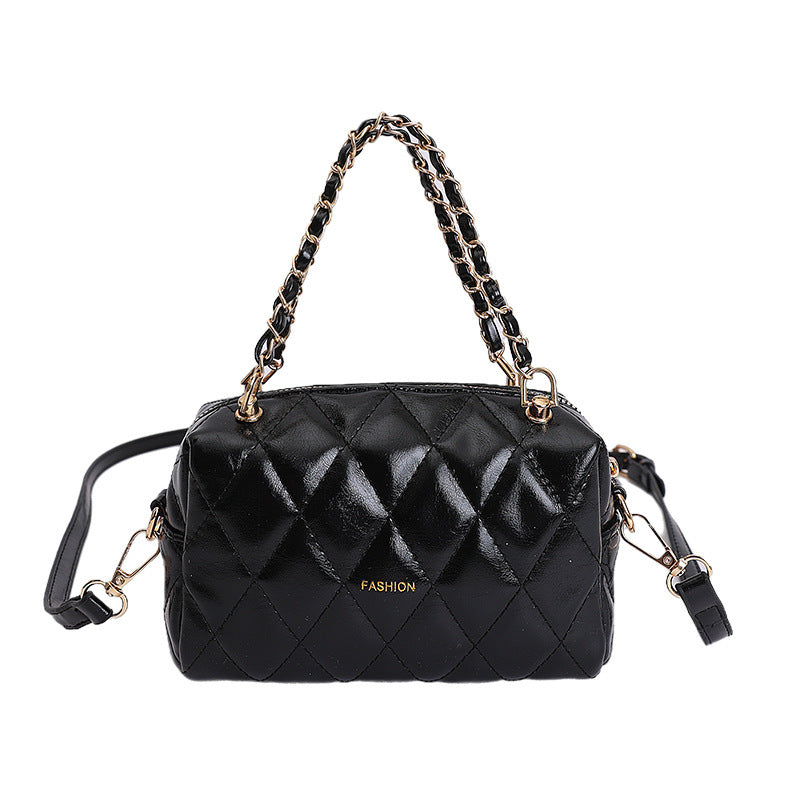 Damen modische Handtasche mit verspieltem Plüsch-Anhänger Nord Taschen