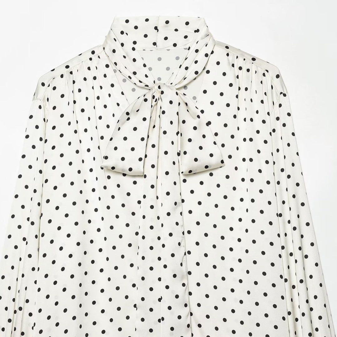 Damen Bluse mit Schleifenkragen, Tupfenmuster und Volantärmeln Nord Taschen