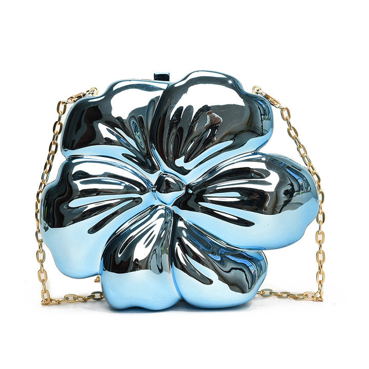 Damen Clutch Tasche im stilvollen Blumen-Design Nord Taschen