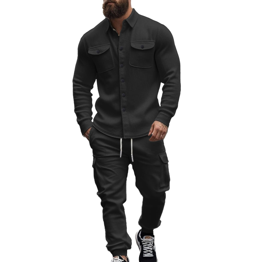 Herren Cargo-Set mit lässigen Hemd und elastischen Hosen