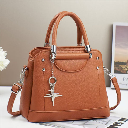Damen Handtasche mit modischen Akzenten und abnehmbaren Schulterriemen Nord Taschen