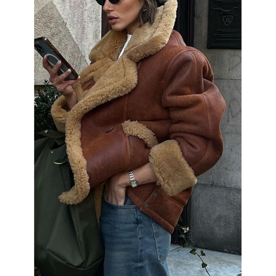 Damen Oversize Lammfell‑Optik Fliegerjacke mit voluminösem Schalkragen Nord Taschen