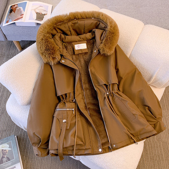 Damen nan kurze Utility-Parka mit Kordelzugtaillierung, abnehmbarem Webpelzkragen und asymmetrischen Taschen Nord Taschen