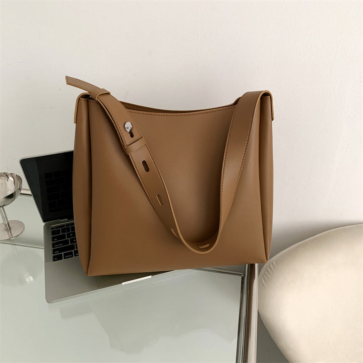 Damen Hobo-Tasche aus hochwertigem, geschmeidigem Kunstleder mit verstellbarem Tragegurt Nord Taschen