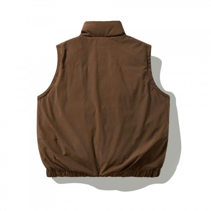 Herren Wattierte Outdoor‑Weste mit hohem Stehkragen, elastischem Saum und großen Klappentaschen Nord Taschen