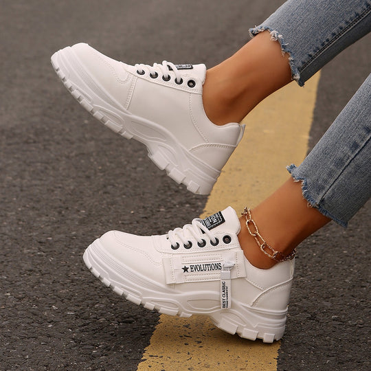 Damen Plateau‑Chunky‑Sneaker mit robuster Profilsohle, Zipper‑Detail und gepolstertem Komfortfußbett Nord Taschen
