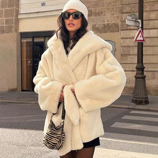 Damen Oversize Teddy-Mantel mit extragroßem Schalkragen und Wickelgürtel Nord Taschen