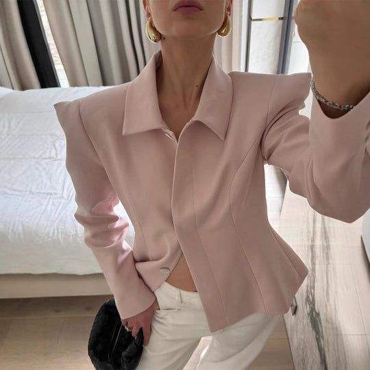 Damen Taillierter Blazer mit skulpturaler Schulter und Schößchen Nord Taschen