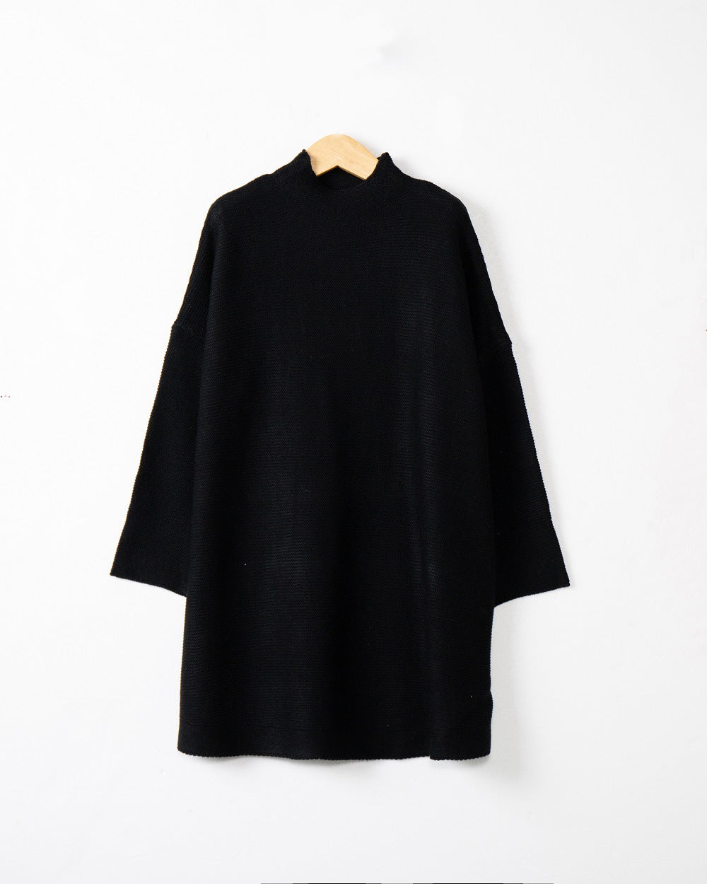 Damen Oversize Strick-Tunika mit kurzem Stehkragen und überschnittener Schulter Nord Taschen