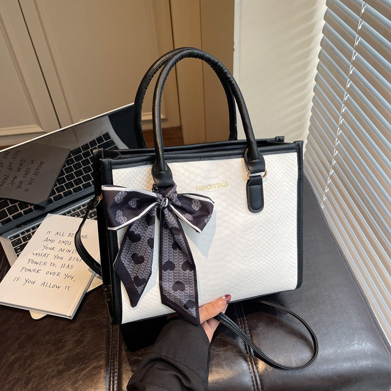 Damen stilvolle Handtasche mit dekorativem Schleifendetail Nord Taschen