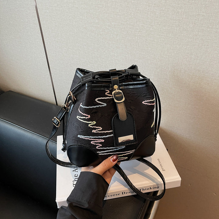 Damen Beuteltasche mit grafischem Muster Nord Taschen