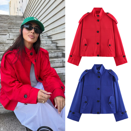 Damen Kurz geschnittene Utility‑Jacke mit Stehkragen, Schulterklappen und Pattentaschen Nord Taschen