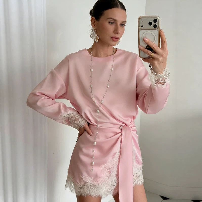 Damen Seidiges Langarmshirt mit Spitzenbesatz am Saum und Manschetten Nord Taschen