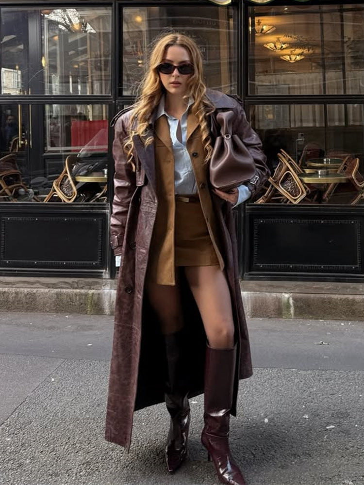 Damen Langer Trenchcoat aus Lederimitat mit Oversize-Schultern und taillierter Silhouette Nord Taschen