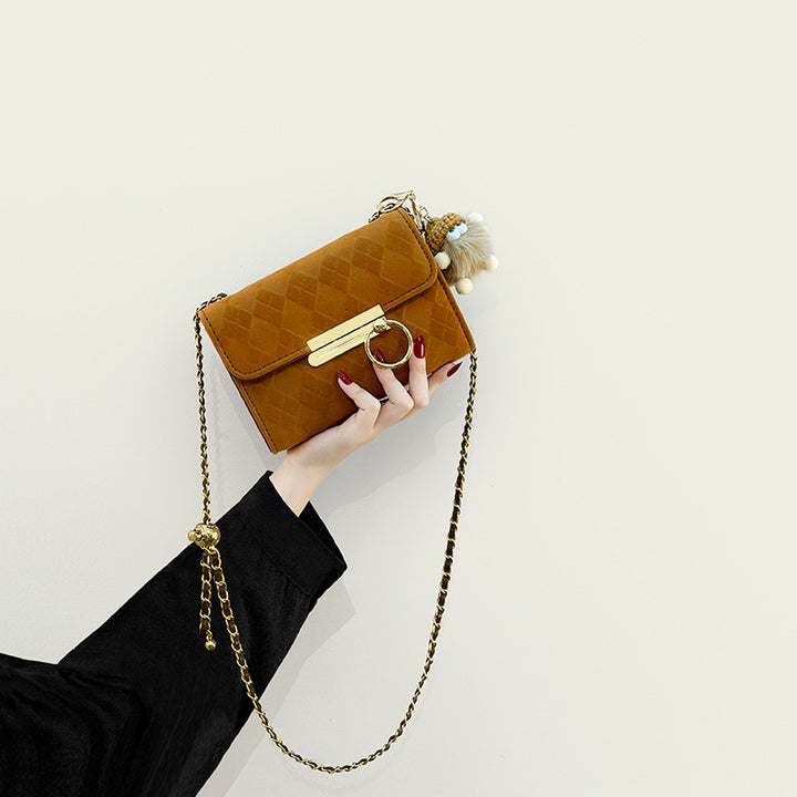 Damen Umhängetasche mit luxuriösem Flechtmuster und dekorativem Kettenhenkel Nord Taschen