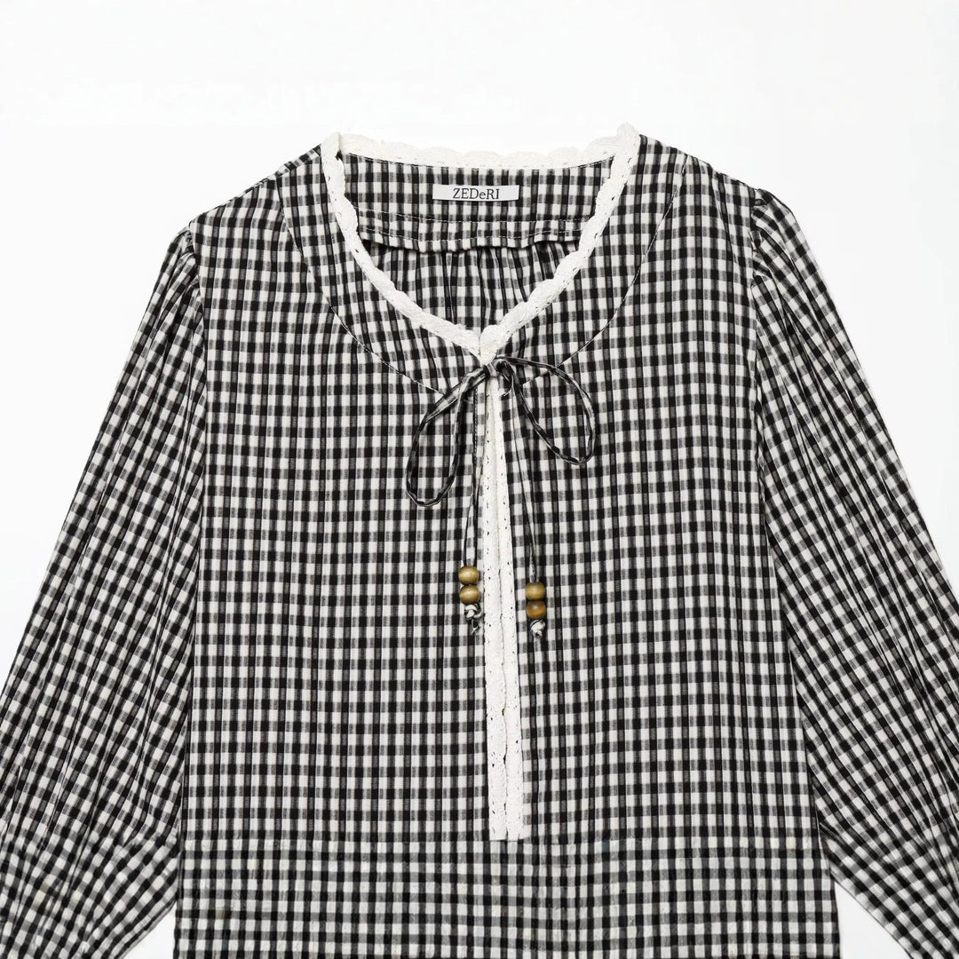 Damen Vichykaro-Bluse mit Häkelbesatz, Bindeband und dreiviertel Ballonärmeln Nord Taschen