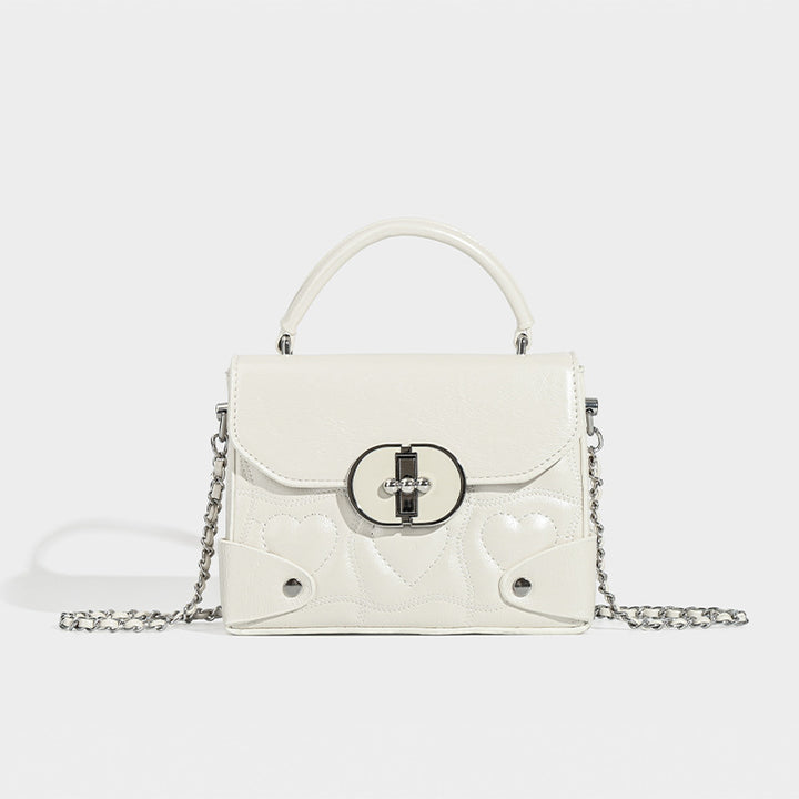 Damen Handtasche mit herzförmigem Design und schickem Kettenriemen Nord Taschen