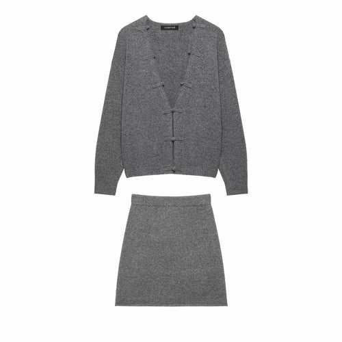 Damen Grobgestrickter Cardigan mit Knebelverschlüssen und kastiger Silhouette Nord Taschen