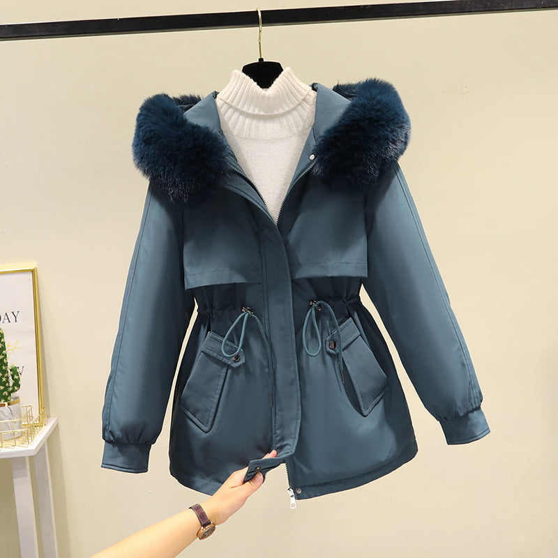 Damen nan taillierter Kurzparka mit Kordelzugtaillierung, Kapuze und großen Pattentaschen Nord Taschen