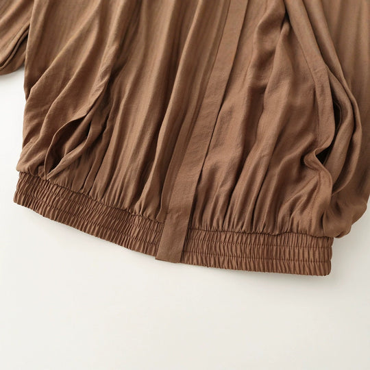 Damen leichte Blouson‑Jacke mit Faltenfront, Stehkragen und Gummizugsaum Nord Taschen