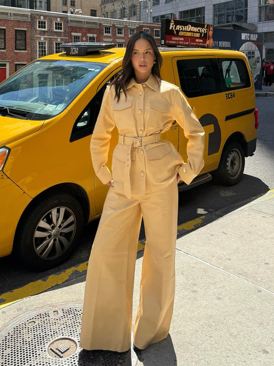 Damen Taillierte Utility-Jacke im Safari-Stil mit breitem Bindegürtel und Pattentaschen Nord Taschen
