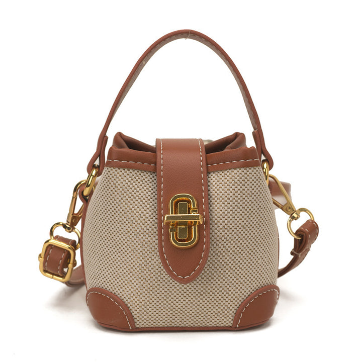Damen Beuteltasche mit eleganter Struktur und goldenen Akzenten Nord Taschen