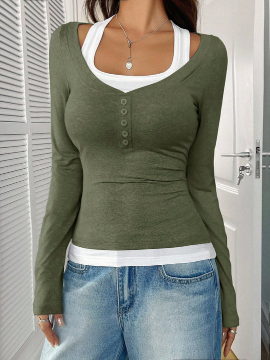 Damen Figurnahes langärmliges Henley-Shirt mit tiefem U-Ausschnitt und Knopfblende Nord Taschen
