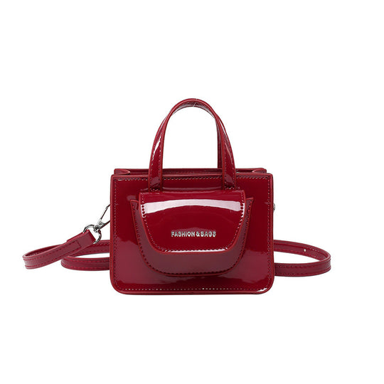 Damen elegante Mini-Handtasche mit praktischen Fächern Nord Taschen