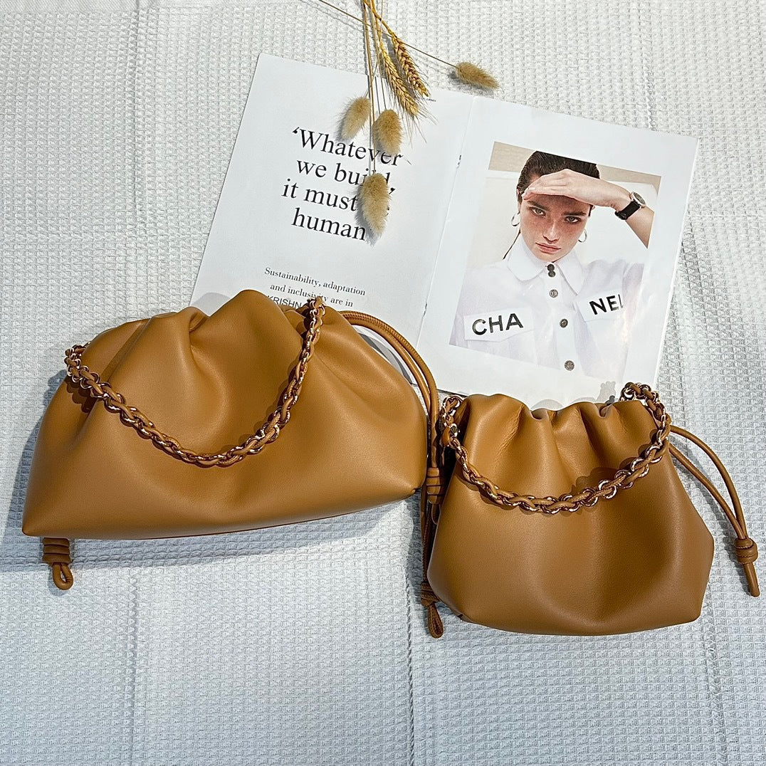 Damen modische Beuteltasche mit künstlerischem Kettenhenkel Nord Taschen