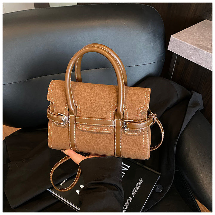 Damen elegante Handtasche mit Bärenanhänger Nord Taschen
