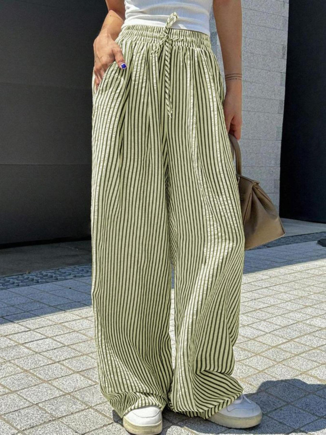 Damen Marlene-Streifenhose aus Leinenmix mit weitem Bein, Elastikbund und Kordelzug Nord Taschen