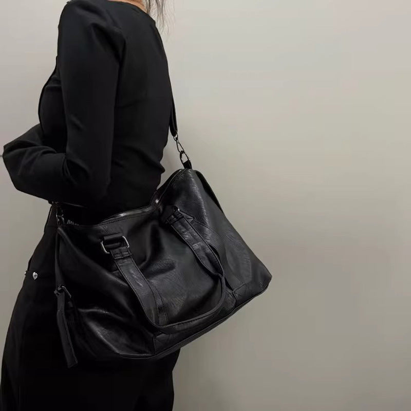 Damen Tragetasche mit verstellbarem Schulterriemen und robustem Design Nord Taschen