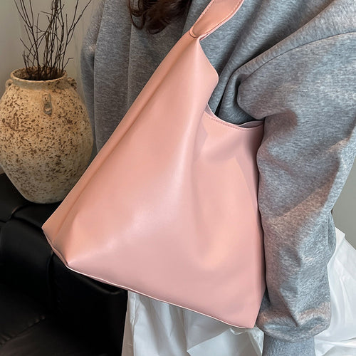 Damen Hobo-Tasche aus hochwertigem Kunstleder mit eleganter Silhouette Nord Taschen
