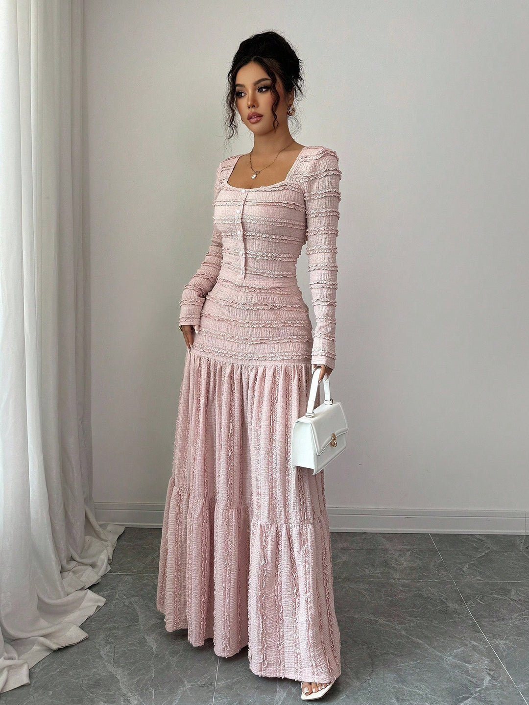 Damen Figurbetontes Rüschen‑Maxikleid mit Quadrat-Ausschnitt und Knopfleiste Nord Taschen