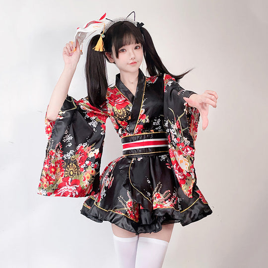 Damen Kimono Kleid mit einem verspielten Schnitt und floralen Akzenten Nord Taschen