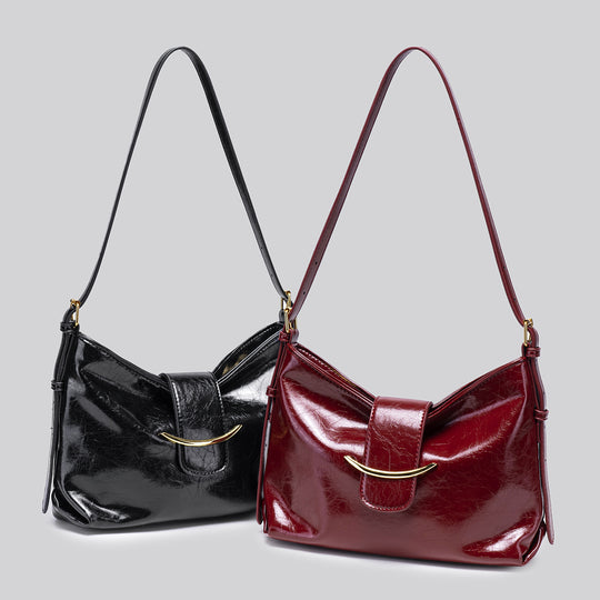 Damen Hobo-Tasche mit elegantem Design und hochwertigem metallischen Akzent Nord Taschen