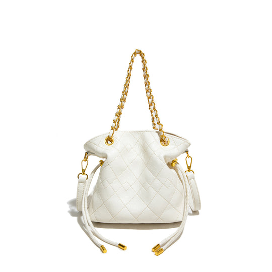 Damen Hobo-Tasche mit elegantem Kettenakzent und strukturierter Oberfläche Nord Taschen