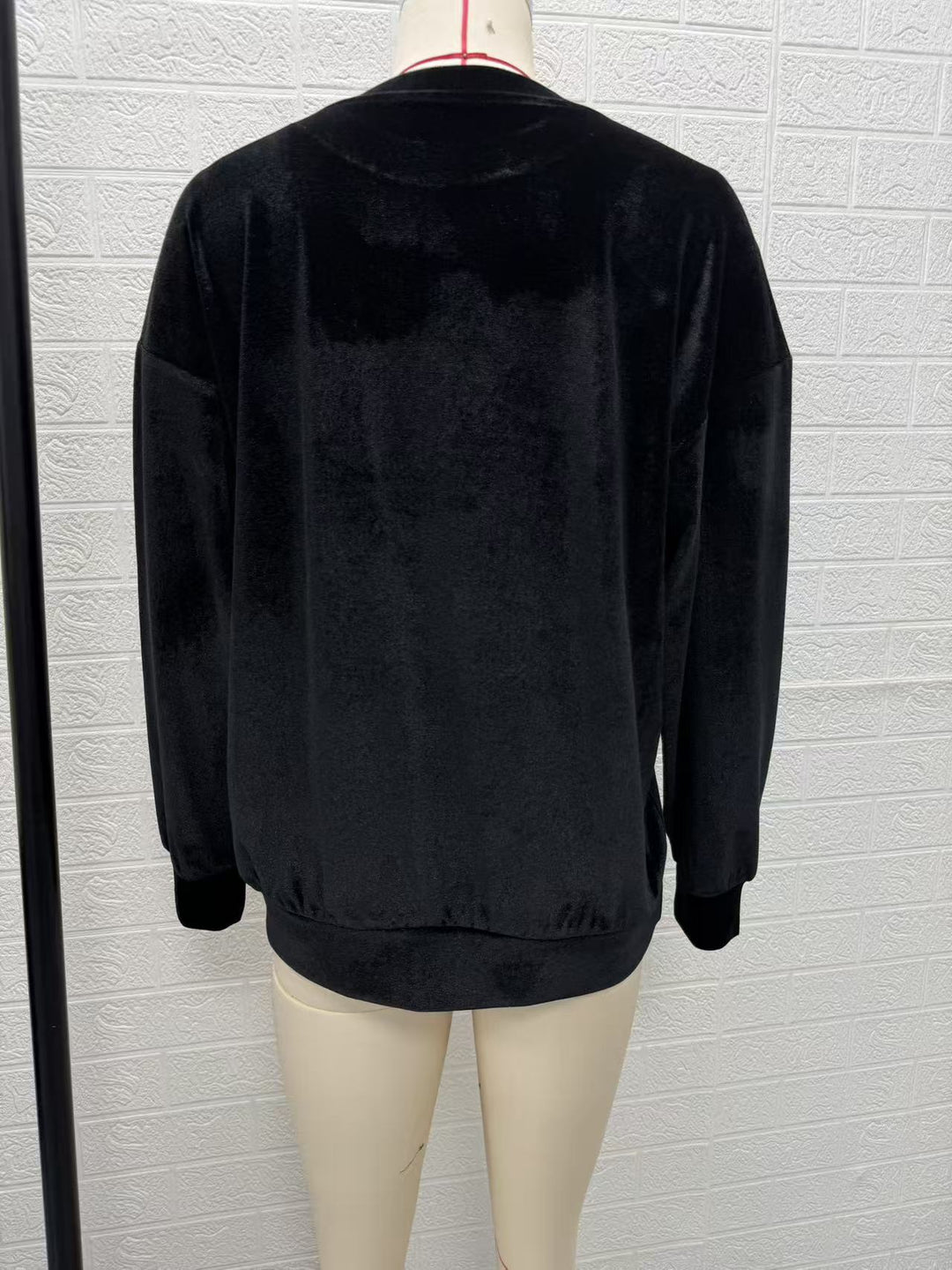 Damen Oversize-Samtpullover mit weitem Schnitt und geripptem Saum Nord Taschen