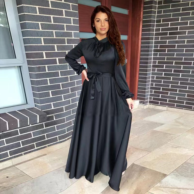 Damen Maxikleid aus fließendem Satin mit Stehkragen und Bindegürtel Nord Taschen