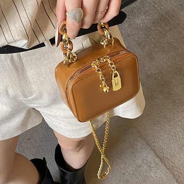 Damen Clutch mit luxuriösem Kettenakzent und elegantem Design Nord Taschen