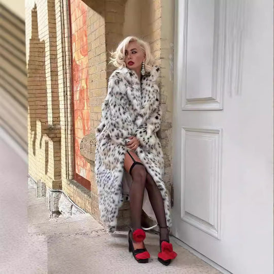 Damen langer Oversize Kunstpelzmantel mit Leopardenmuster und breitem Revers Nord Taschen