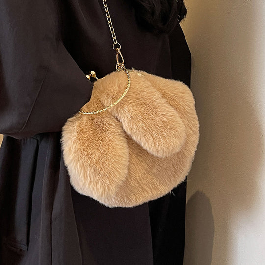 Damen Plüsch Handtasche mit goldenen Akzenten und abnehmbarem Kettenriemen Nord Taschen