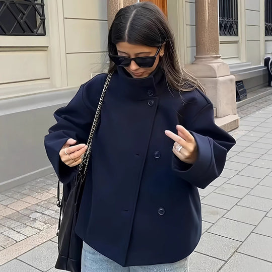 Damen Kurze Boxy-Wollmix-Jacke mit Stehkragen und aufgesetzten Pattentaschen Nord Taschen