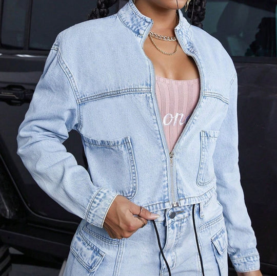 Damen Cropped-Denim-Set bestehend aus kurzer Jeansjacke und High-Waist Cargo-Jeans Nord Taschen