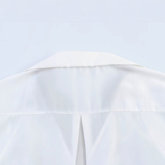 Damen Seidige Oversize-Bluse mit Spitzeneinsatz und Hemdkragen Nord Taschen