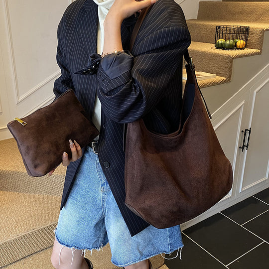 Damen Hobo-Tasche aus feinem Wildleder mit verstellbarem Schulterriemen Nord Taschen